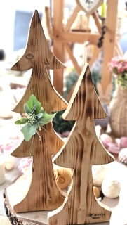 Sada drevených stromčekov